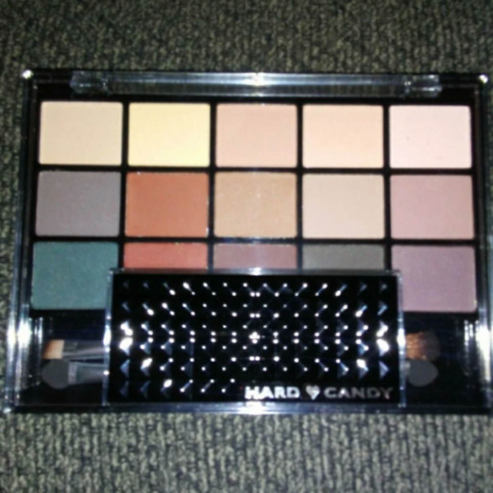 2 New Matte Eyeshadow Palettes: Hard Candy